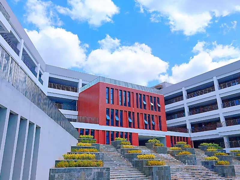 海南中学美伦校区