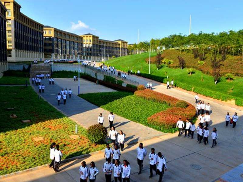 云南大学附属中学呈贡校区
